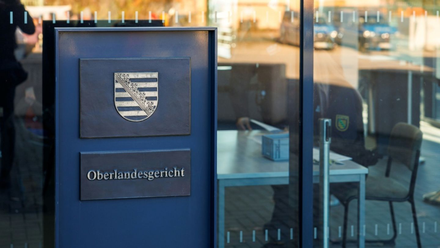 Eingang zu Oberlandesgericht Dresden