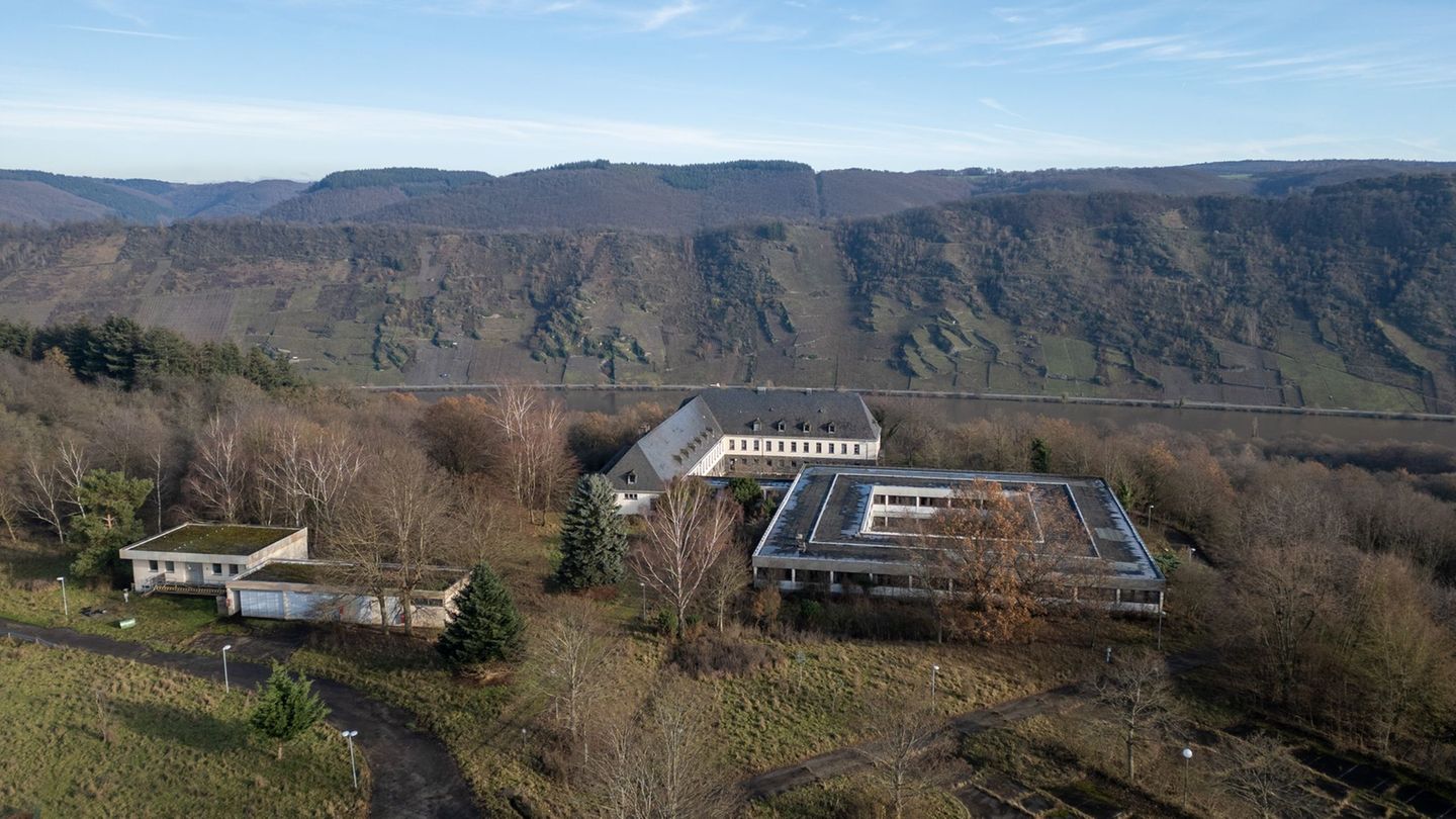 Besondere-Immobilien-Was-es-Neues-zum-Cyberbunker-gibt