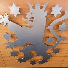 Mehr als 2.600 Menschen wurden 2024 in Thüringen eingebürgert – so viele wie noch nie seit 2000. (Symbolbild) Foto: Martin Schut