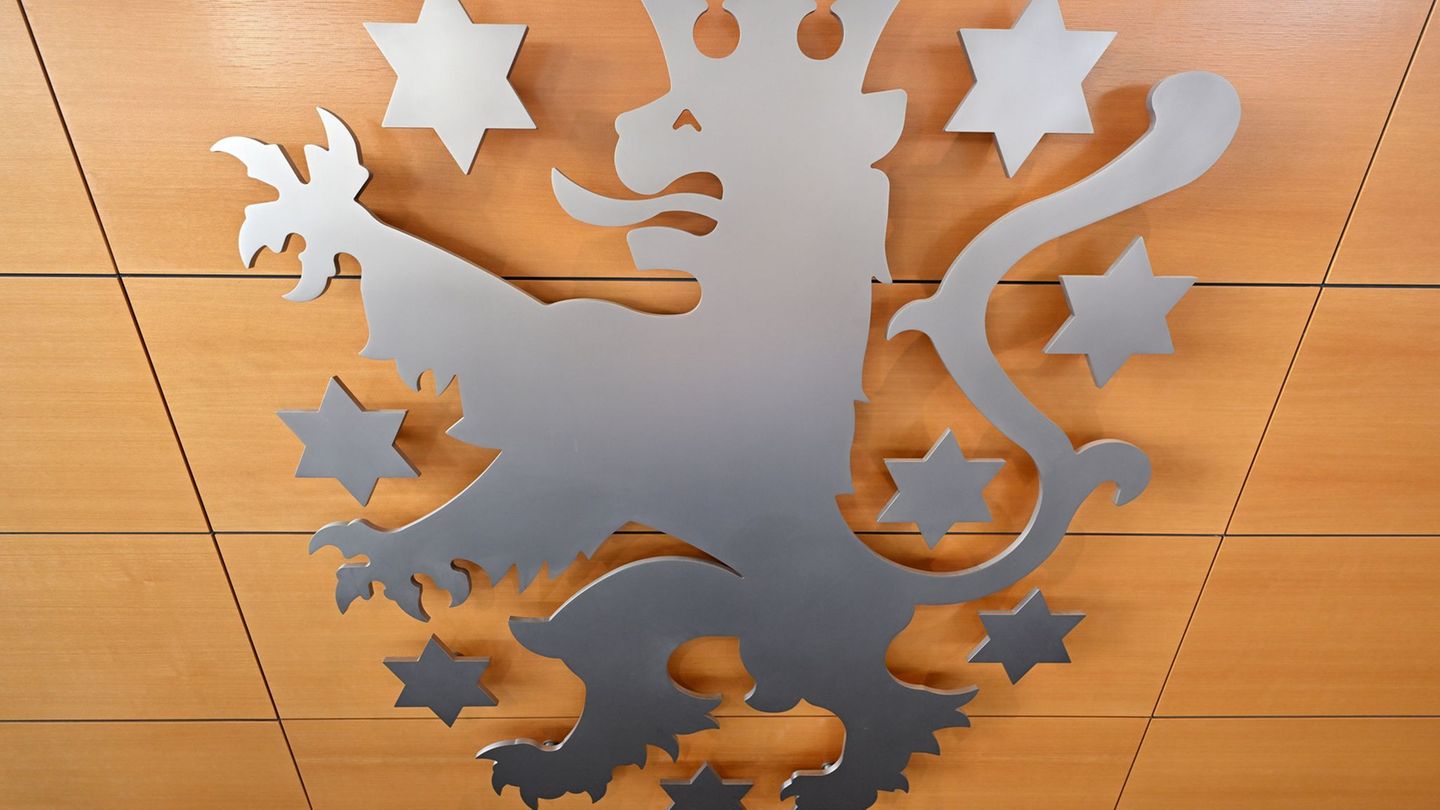 Mehr als 2.600 Menschen wurden 2024 in Thüringen eingebürgert – so viele wie noch nie seit 2000. (Symbolbild) Foto: Martin Schut