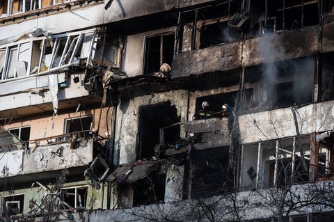 Ein zerstörtes Haus in Kiew, der Hauptstadt der Ukraine