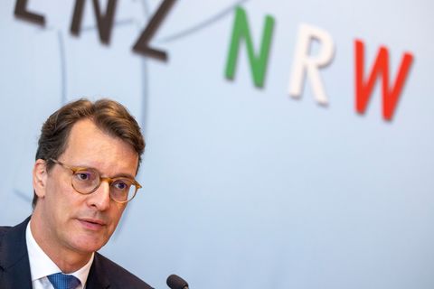 Nordrhein-Westfalens Ministerpräsident Hendrik Wüst (CDU) skizziert Leitlinien für grundlegende politische Kurskorrekturen. (Arc