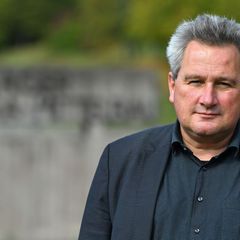 Der Historiker Jens-Christian Wagner bekommt das Bundesverdienstkreuz. (Archivbild) Foto: Martin Schutt/dpa