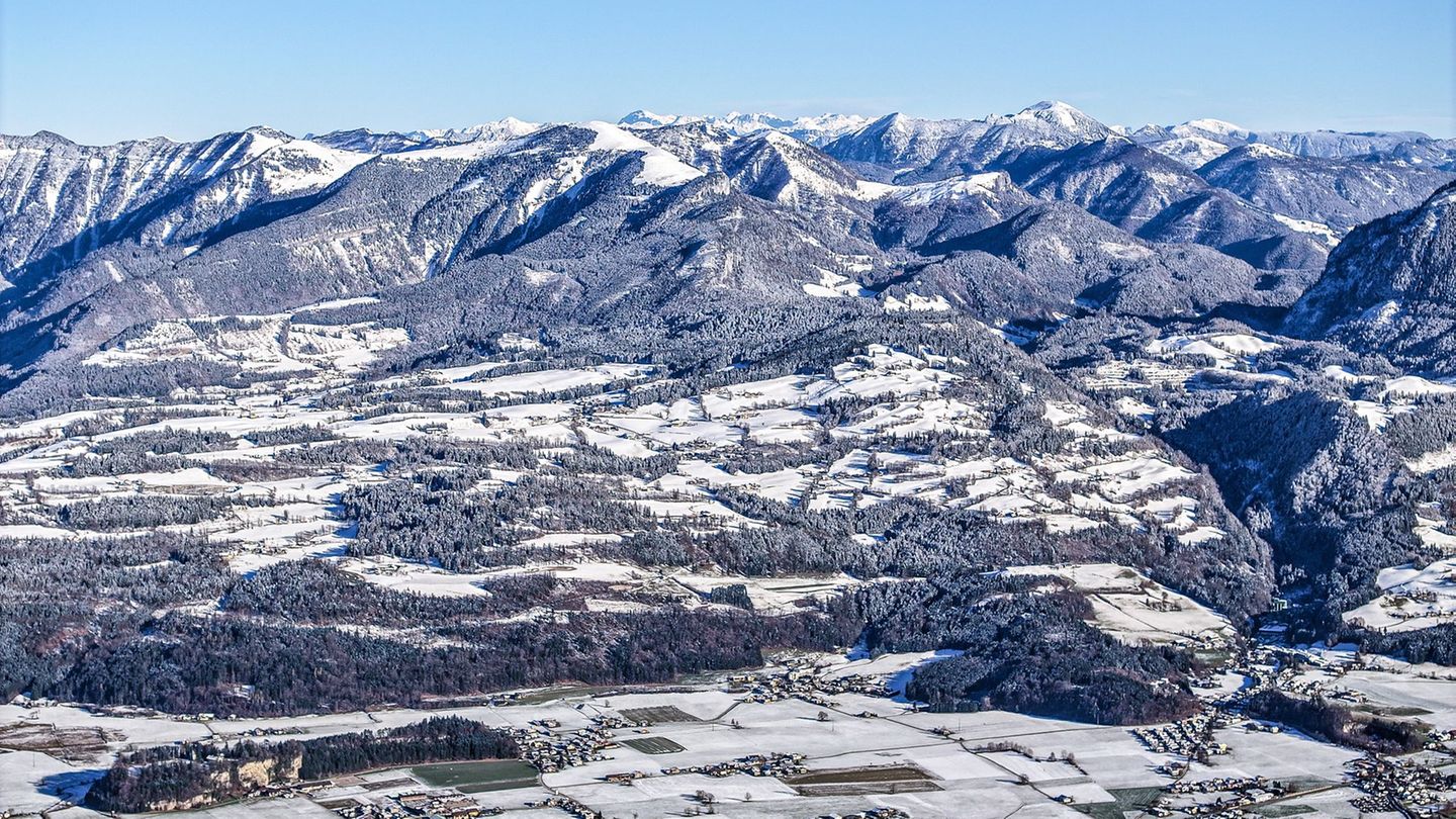 Wie ist die Schneesituation in den Alpen? Der Lawinenlagebericht gibt hierzu Informationen. (Symbolbild) Foto: Jason Tschepljako