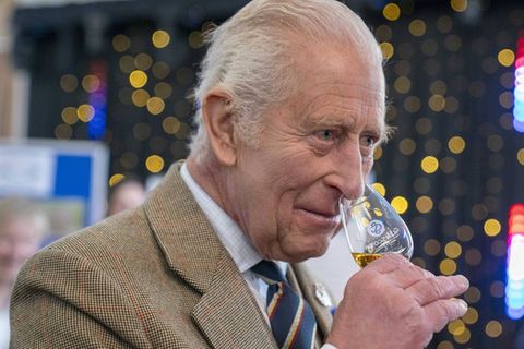 König Charles verkauft jetzt auch Whisky.