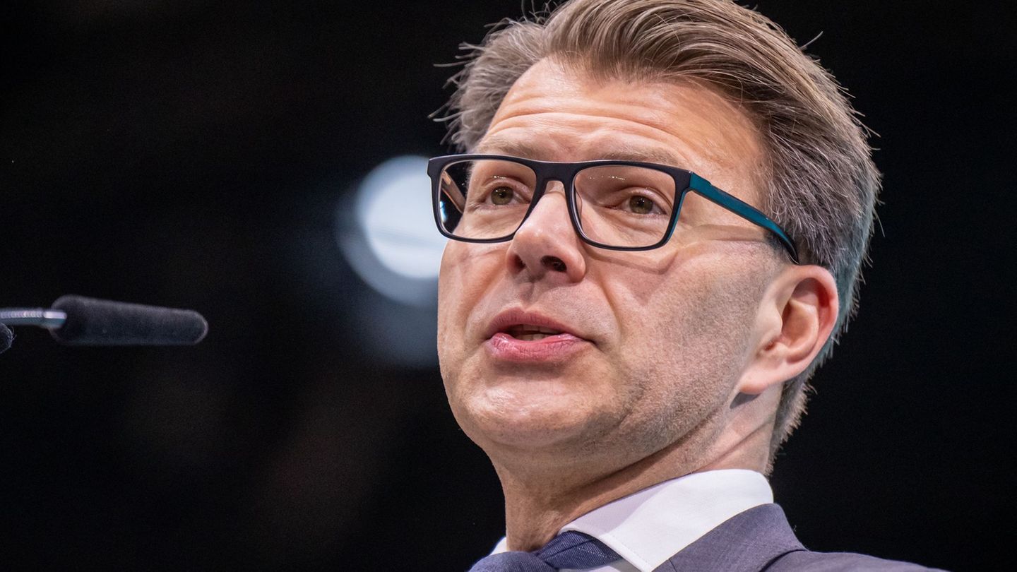 Daniel Caspary ist seit mehr als 20 Jahren Europaabgeordneter und derzeit noch Co-Vorsitzender der CDU/CSU-Gruppe im Parlament.