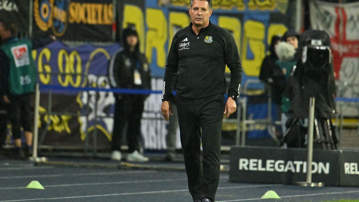 Alois Schwartz war erst im April nach Saarbrücken gekommen. (Archivbild) Foto: Swen Pförtner/dpa