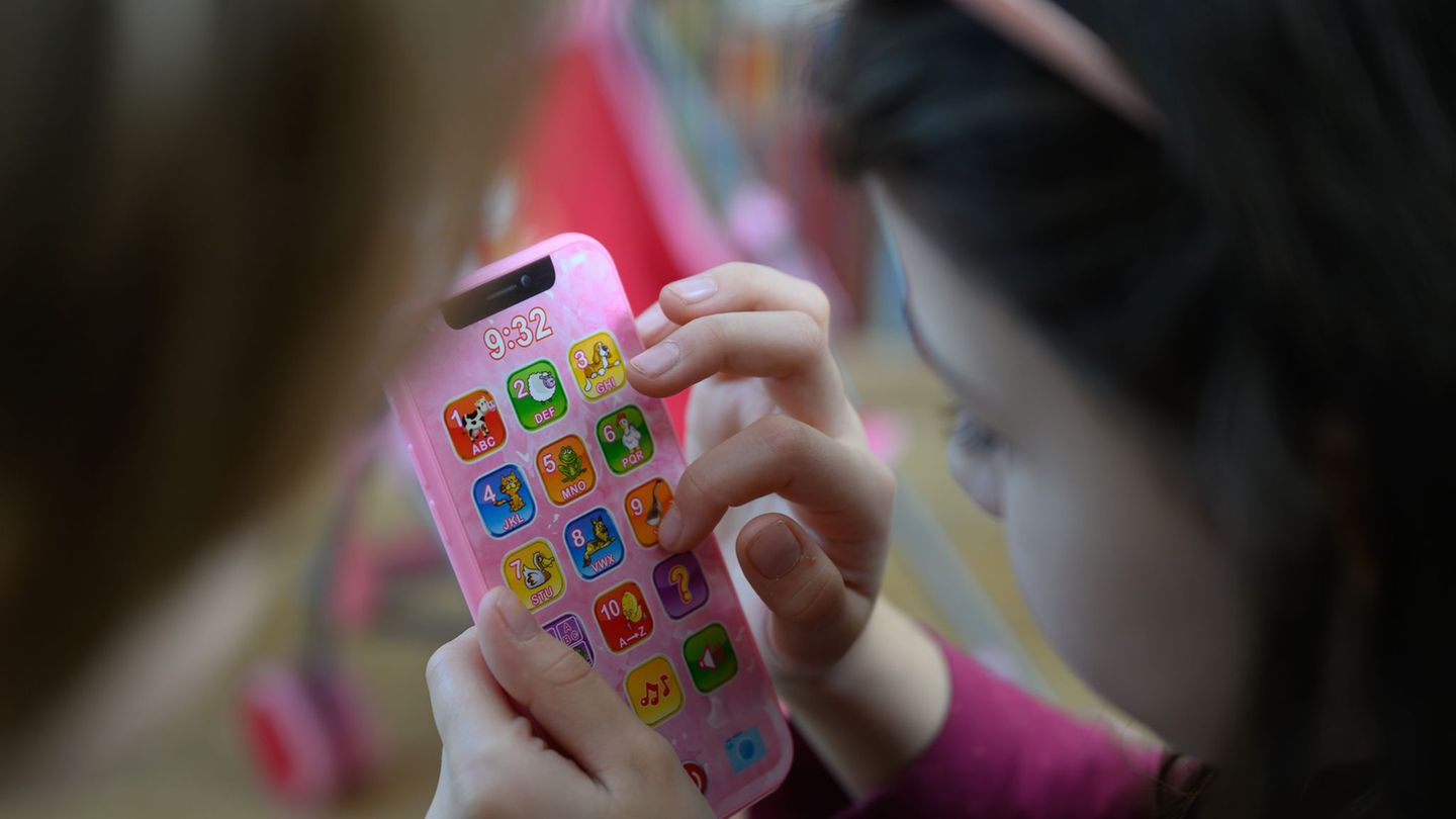 Für Kinderspielzeug in der EU gelten in einigen Jahren strengere Vorgaben. (Symbolbild) Foto: Hendrik Schmidt/dpa