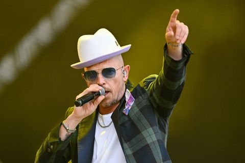 Der Sänger Jan Delay wurde zum „Hutträger des Jahres 2025“ gewählt. (Archivfoto) Foto: Uwe Anspach/dpa