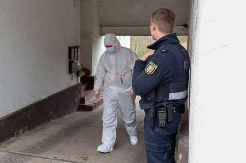 Am Tatort im saarländischen Bexbach ermittelt die Polizei. Foto: Brandon Lee Posse/dpa