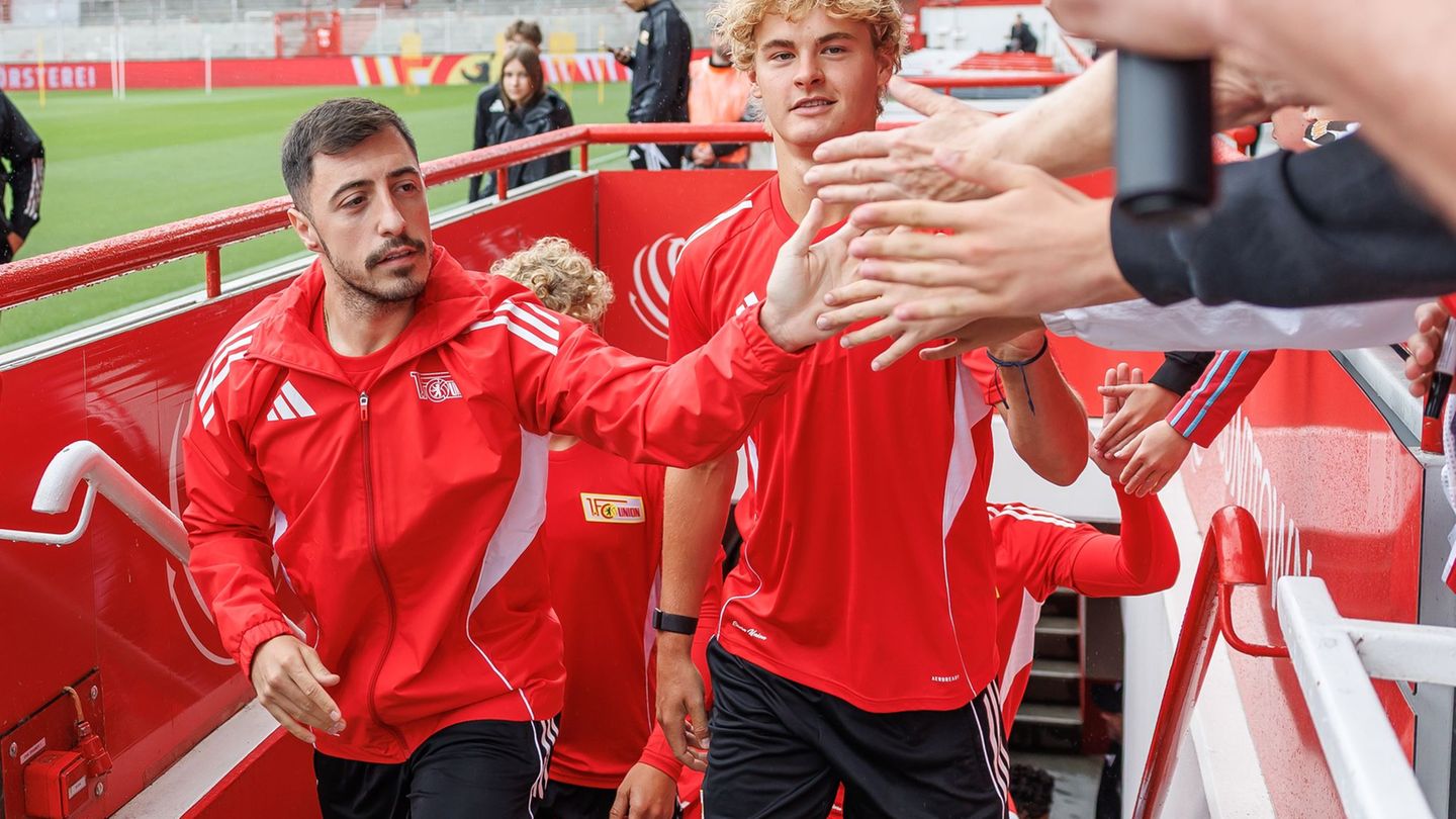 Josip Juranovic (l.) fehlte zuletzt im Kader. (Archivbild) Foto: Andreas Gora/dpa