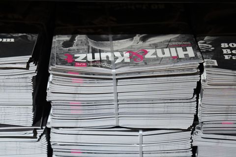 Rund 44.000 Exemplare der Hamburger Straßenzeitung verkaufen die (ehemaligen) Wohnungs- und Obdachlosen im Monat. (Archivbild) F