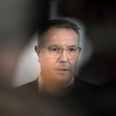 "Der Generationenkonflikt, der jetzt auch herbeigeredet wird, den finde ich hochgefährlich", sagt Schweitzer. (Archivbild) Foto: