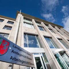 Eifersucht und Hass: Zehn Jahre Haft für Mordversuch. (Symbolbild) Foto: Bernd Thissen/dpa