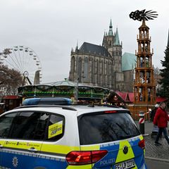 Wegen eines unspezifischen Hinweises rückte die Polizei kurz vor der offiziellen Eröffnung zu einem Einsatz aus. Foto: Martin Sc
