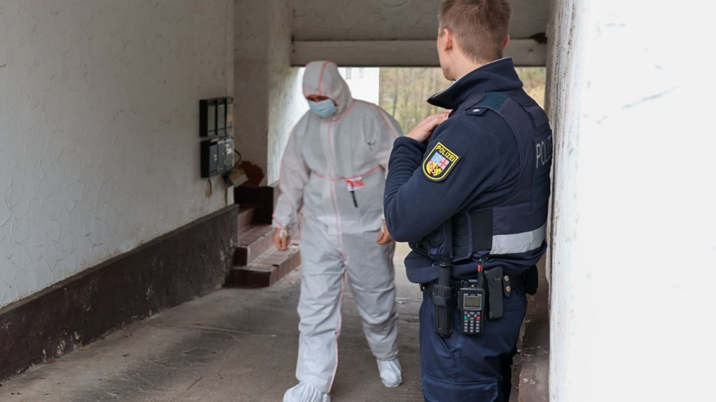 Die Spurensicherung war vor Ort im Einsatz. Foto: Brandon Lee Posse/dpa