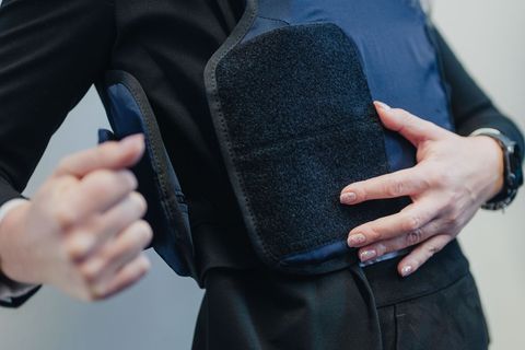 Der Bundesvorsitzende des DGVB fordert besseren Schutz für Mitarbeiter. (Archivbild) Foto: Marius Becker/dpa