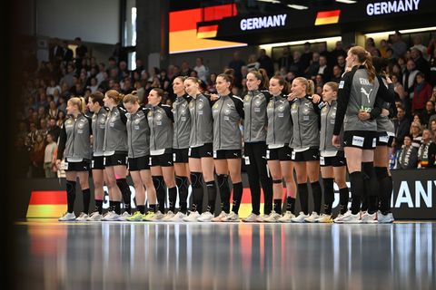 Die deutschen Handballerinnen treffen zum WM-Start auf Island. Foto: Marijan Murat/dpa