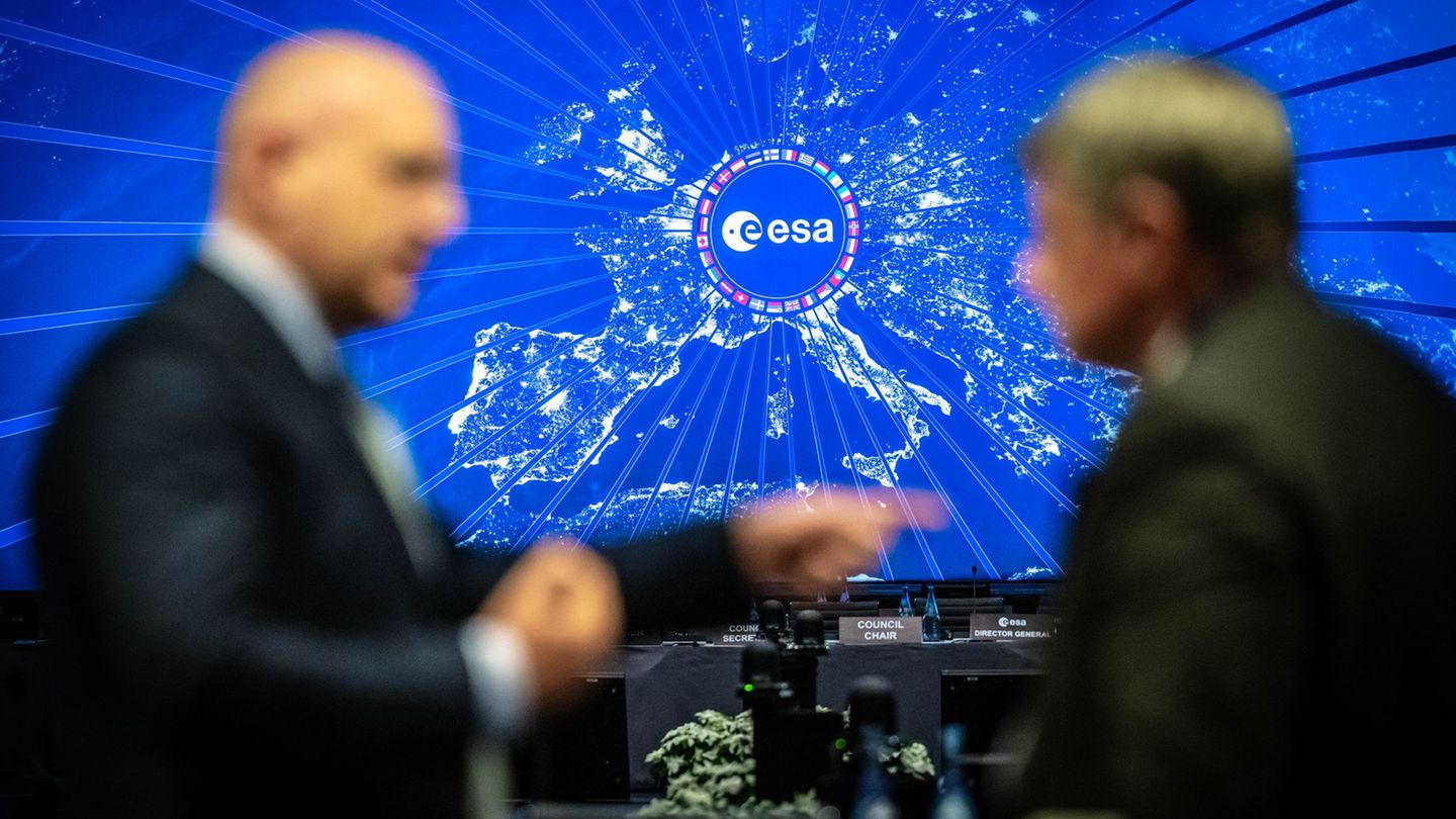 Die europäische Raumfahrtbehörde Esa feiert in diesem Jahr ihr 50-jähriges Bestehen. Foto: Sina Schuldt/dpa