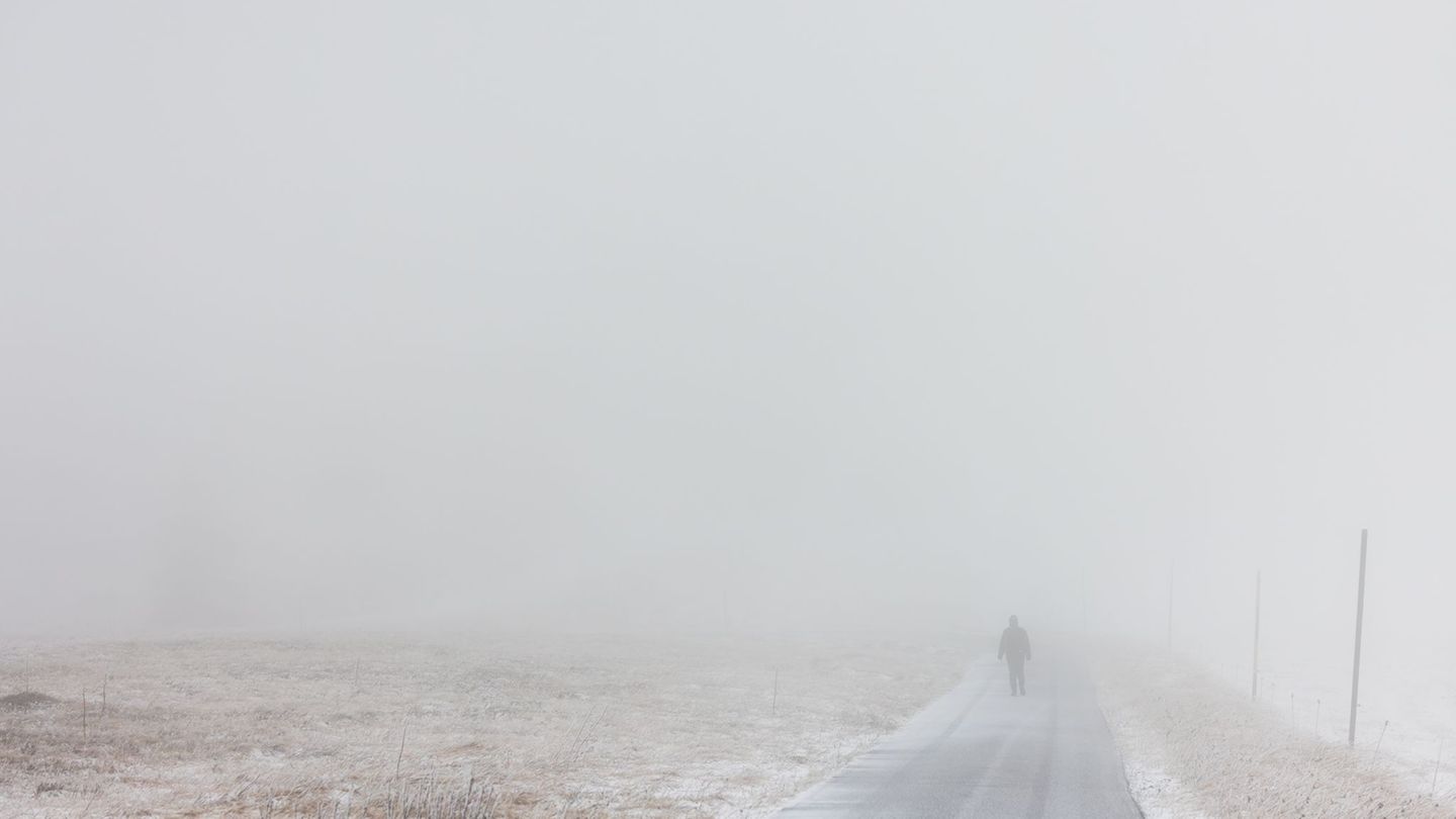 Grau und nass dürfte es laut DWD auch die nächsten Tage im Südwesten bleiben. (Archivbild) Foto: Philipp von Ditfurth/dpa