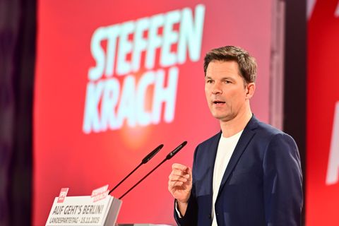 SPD-Spitzenkandidat Steffen Krach soll auch neuer Landesvorsitzender werden. (Archivbild) Foto: Sebastian Christoph Gollnow/dpa