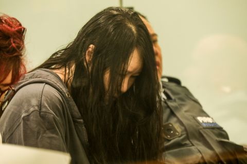 Angeklagte im Gerichtssaal