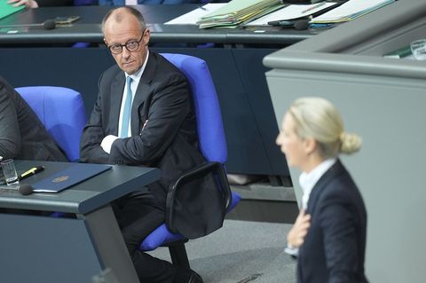 Kanzler Merz räumt in der Generaldebatte des Bundestags ein, dass die Erwartungen an das Reformtempo derzeit höher seien, als si