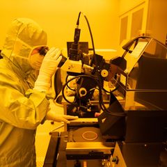 Fachkräften in technischen Berufen sind gefragt. Foto: Julian Stratenschulte/dpa