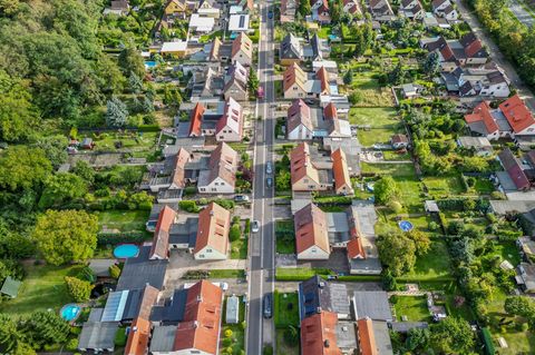 Vor allem in ländlichen Gebieten wohnen viele Sachsen-Anhalter im Eigenheim. (Archivbild) Foto: Jan Woitas/dpa
