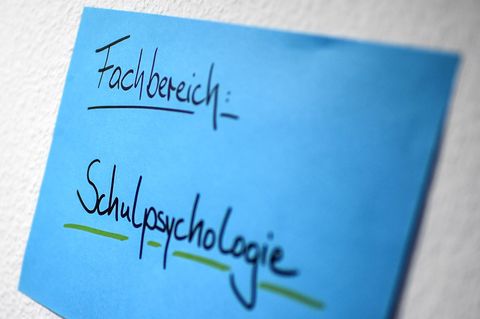 Die Grünen beklagen einen Mangel an Schulpsychologen in Sachsen. (Symbolbld) Foto: Britta Pedersen/dpa-Zentralbild/dpa