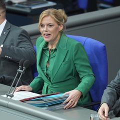 "Nein, nein, nein, die Sitzung leite ich" – Klöckner kanzelt meckernde Weidel ab