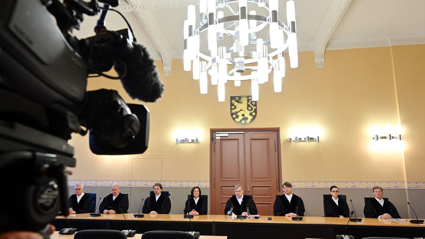 Der Verfassungsgerichtshof stellte vor allem die Frage der Berufsfreiheit in den Fokus. Foto: Martin Schutt/dpa