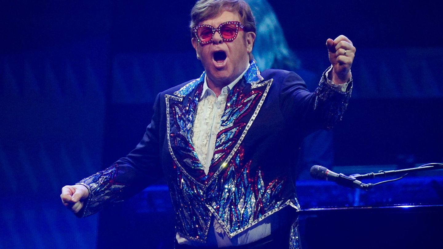 Elton John hat Probleme mit dem Sehen - Shows spielt er aber nach wie vor. (Archivfoto) Foto: Yui Mok/PA Wire/dpa