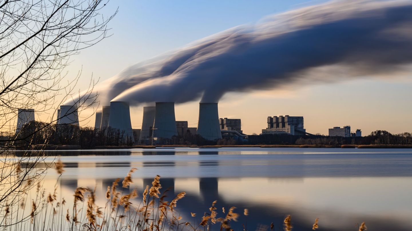 In der Lausitz fällt der Bevölkerungsrückgang bis 2038 nach einer Analyse insgesamt deutlicher aus als in den anderen Kohlerevie