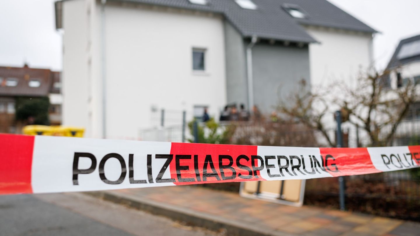 Das Opfer verlor laut der Anklage durch die Stichwunden viel Blut. Eine Operation rettete sein Leben. (Archivbild) Foto: Daniel