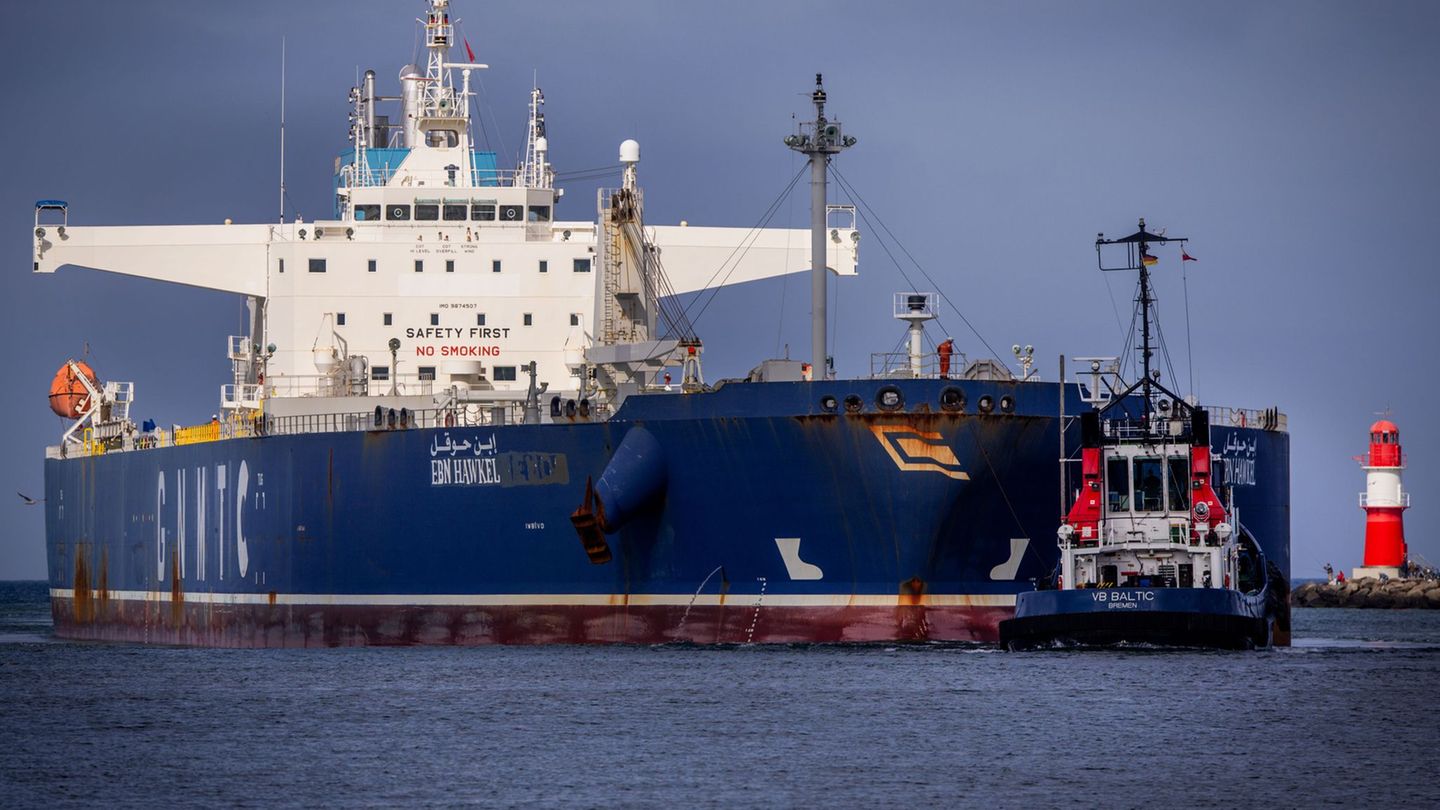 Der Rostocker Hafen ist mit Abstand der größte in MV. Er musste 2024 Einbußen beim Güterumschlag und auch bei der Zahl der Passa