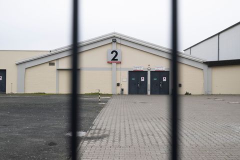 Angesichts des Gründungstreffens der neuen AfD-Jugendorganisation in den Gießener Messehallen stellt sich die Polizei auf massiv