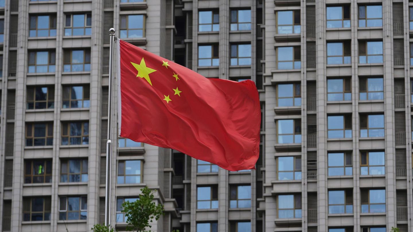 Eine chinesische Flagge: Proteste im ländlichen Raum haben in den vergangene Jahren zugenommen (Archivbild)