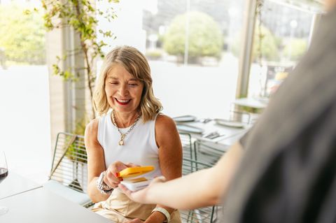 Wie viel Rente genau sie im Alter bekommen, wissen viele erst mit Beginn des Ruhestandes