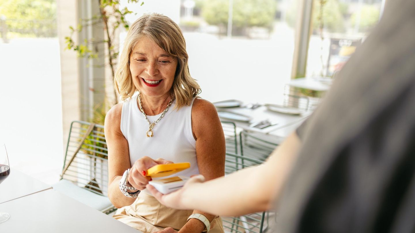 Wie viel Rente genau sie im Alter bekommen, wissen viele erst mit Beginn des Ruhestandes