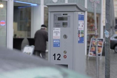 Eine der typischen Parkuhren, aus denen in Kempten Geld von einem Stadtmitarbeiter entwendet wurde.