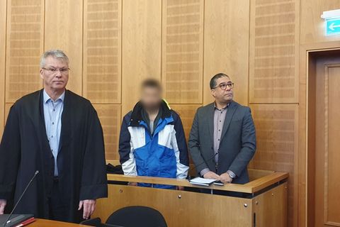 In seinem Schlusswort entschuldigte sich der Angeklagte für die Tat. Foto: Martin Höke/dpa