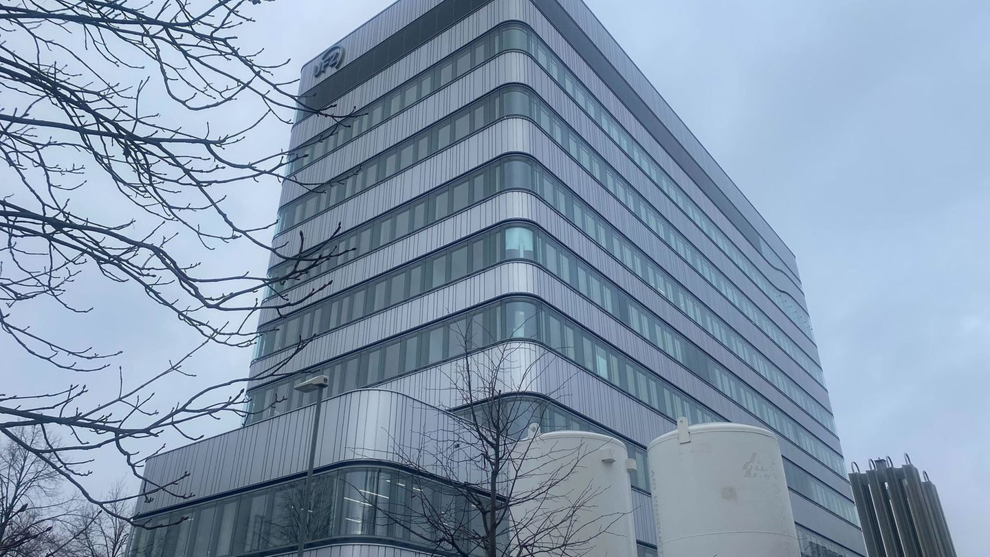 Der neue UFZ-Forschungsbau in Leipzig: moderne Labore für Zukunftsthemen von Klimaschutz bis Energiewende. Foto: Daniel Josling/
