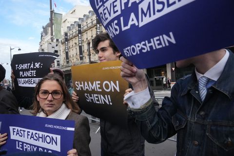 In Frankreich kam es nach einem Skandal um Sexpuppen zu Protesten gegen das Fast-Fashion-Unternehmen Shein. (Archivbild) Foto: T