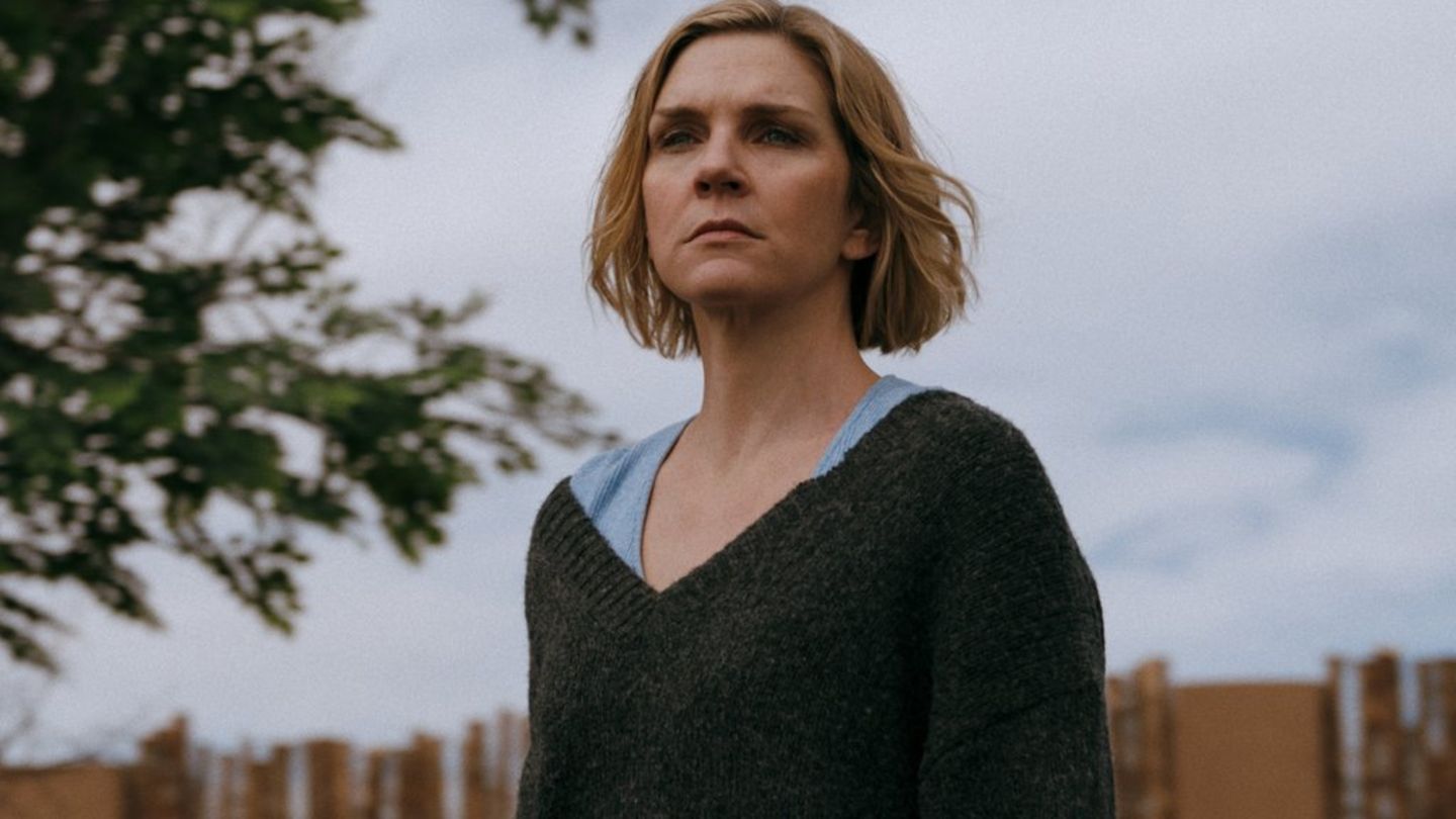 Rhea Seehorn in der neuen AppleTV-Serie "Pluribus".