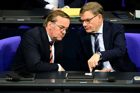 Wadephul (r.) mit Minisdter Pistorius