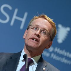 Ministerpräsident Günther informiert sich bei Reise in Finnland auch über Zivilschutz.(Archivbild) Foto: Marcus Brandt/dpa