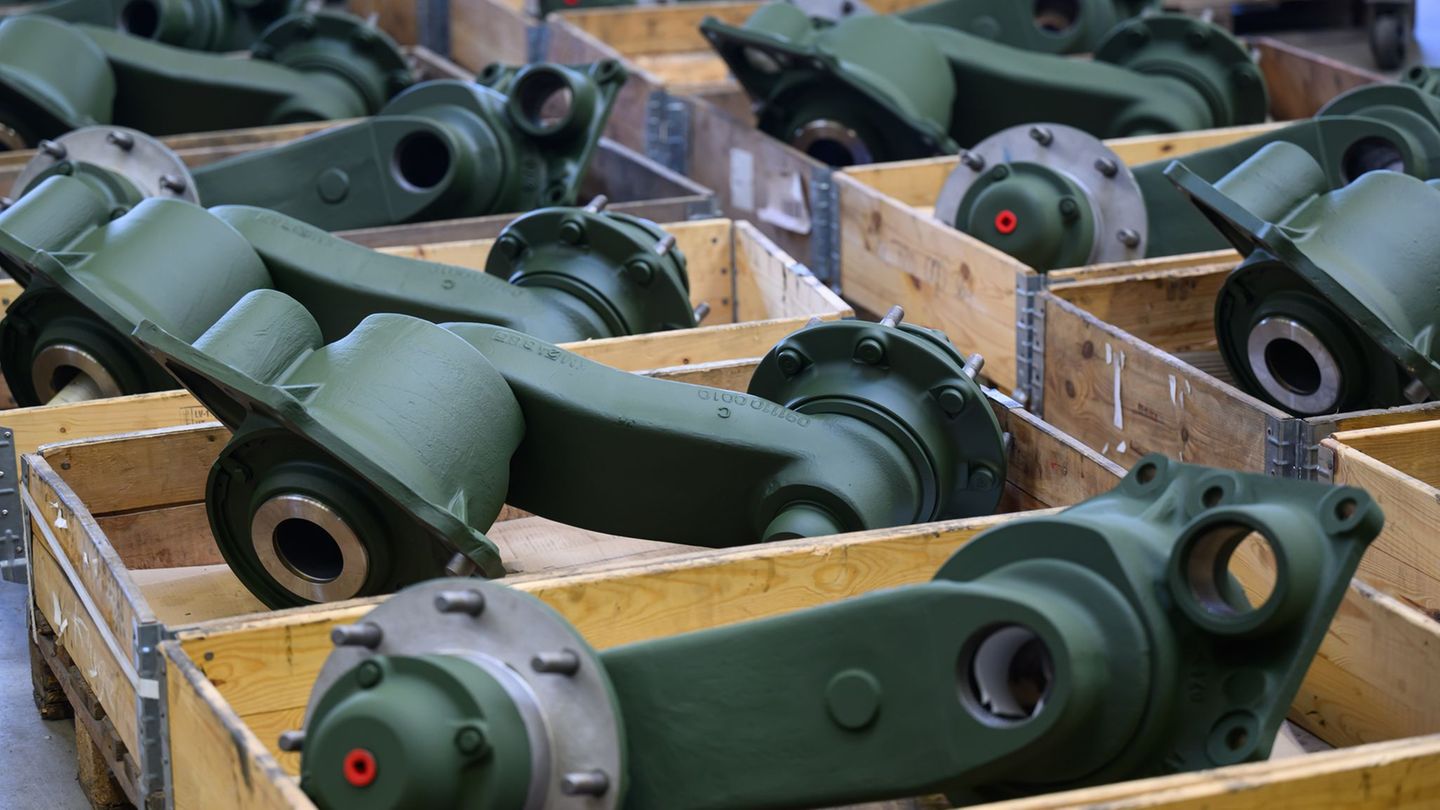 In Sachsen sind in der Verteidigungsbranche hauptsächlich Zulieferer tätig. (Archivbild) Foto: Robert Michael/dpa