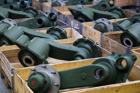 In Sachsen sind in der Verteidigungsbranche hauptsächlich Zulieferer tätig. (Archivbild) Foto: Robert Michael/dpa
