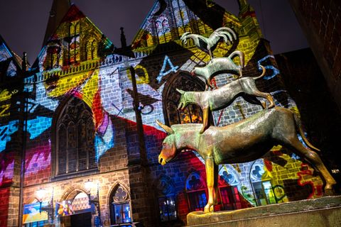 Die Bremer Lichtkunst fällt 2026 aus. (Archivbild) Foto: Sina Schuldt/dpa